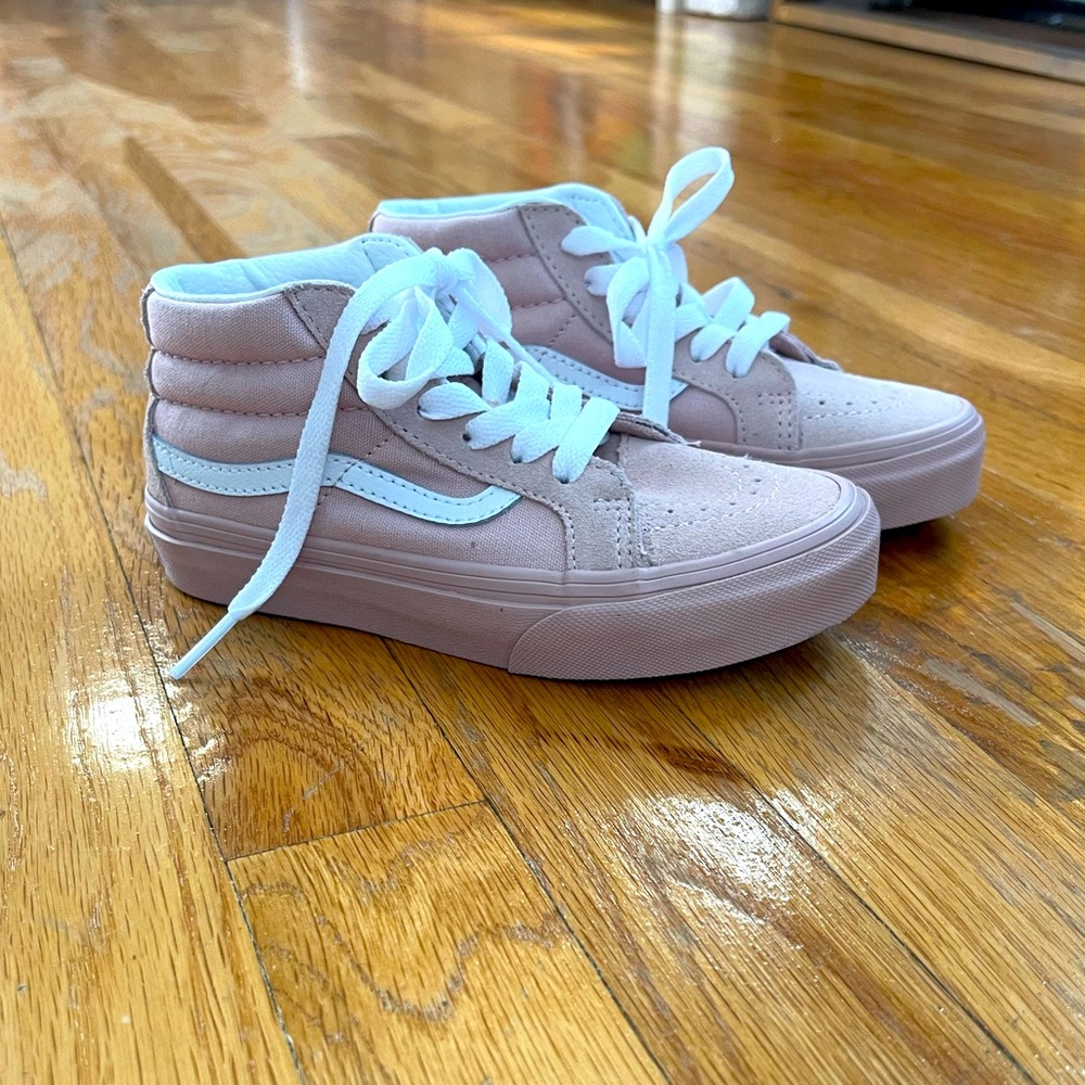 Vans Kids High-Top Sneakers in Dusty Pink and White